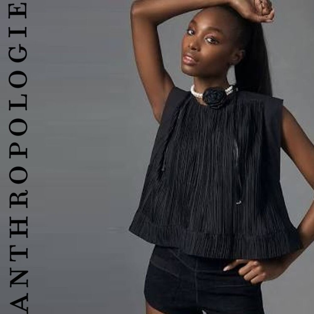 ANTHRO Crew-Neck Plissé Top M NWOT